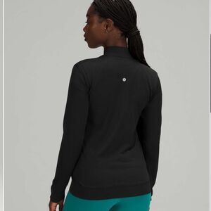 Lululemon black Seamless Training Jacket 4 EUC